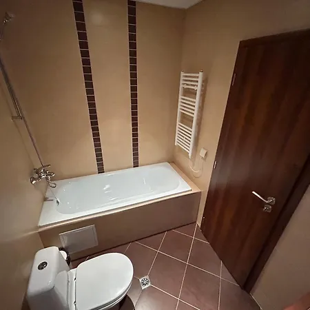 2-bedroom, 2-bathroom With Fireplace And Garden At Winslow Infinity Appartement *