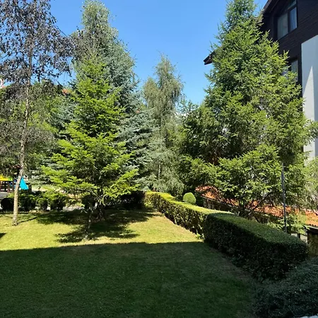 2-bedroom, 2-bathroom With Fireplace And Garden At Winslow Infinity