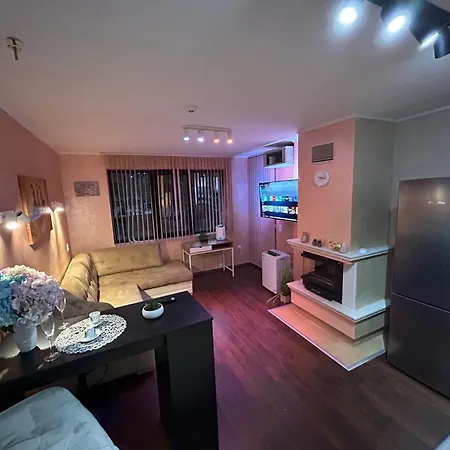 2-bedroom, 2-bathroom With Fireplace And Garden At Winslow Infinity Διαμέρισμα Μπάνσκο