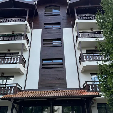 2-bedroom, 2-bathroom With Fireplace And Garden At Winslow Infinity バンスコ