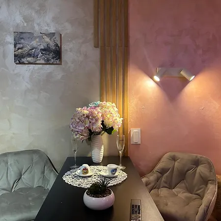 2-bedroom, 2-bathroom With Fireplace And Garden At Winslow Infinity * Μπάνσκο