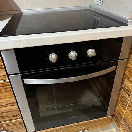 2-bedroom, 2-bathroom With Fireplace And Garden At Winslow Infinity *