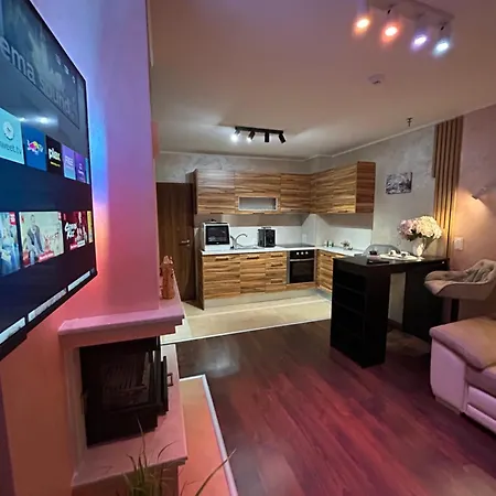 2-bedroom, 2-bathroom With Fireplace And Garden At Winslow Infinity Apartmán Bansko