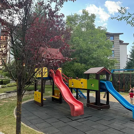2-bedroom, 2-bathroom With Fireplace And Garden At Winslow Infinity Apartmán