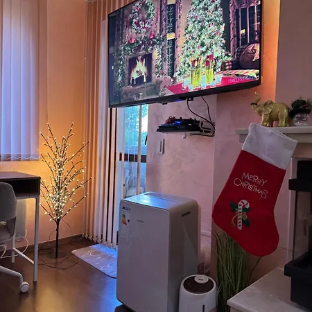 Apartmán 2-bedroom, 2-bathroom With Fireplace And Garden At Winslow Infinity Bansko
