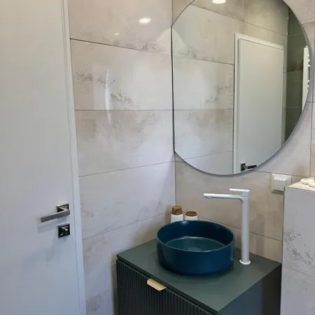 2-bedroom, 2-bathroom With Fireplace And Garden At Winslow Infinity Bansko